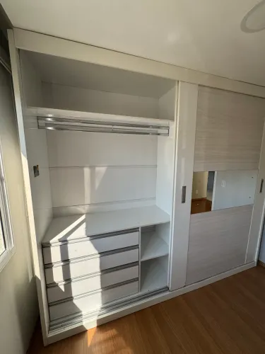 Guarda Roupa/Armário casal 