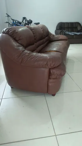 Sofá três lugares retira no canto forte