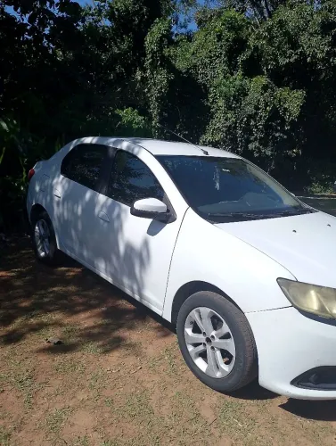 Renault Logan Expression Hi-flex 1.6 8V 4P 2015