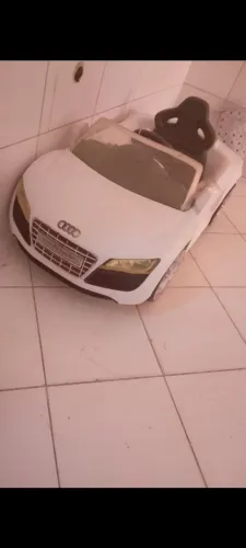 Corro infantil elétrico 