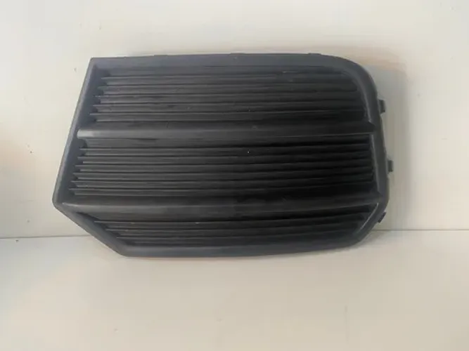Grade Farol Milha Audi Q3 Esquerdo 2016 Á 2019 8u0807681p Preto Esquerdo