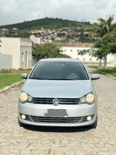 Volkswagen Polo Sed. Comfort. 1.6 MI Tot. Flex 8V 2013