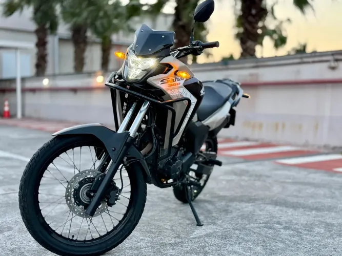 SAHARA 300 - adventure 