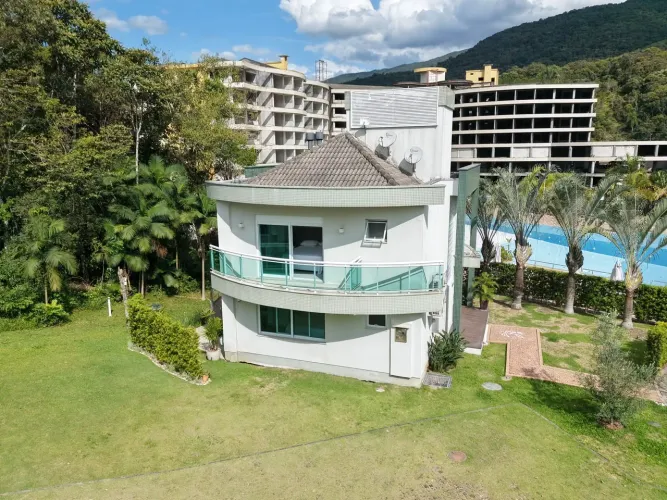Casa Águas Mornas