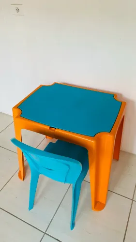 Conjunto mesa e cadeira infantil da Tramontina