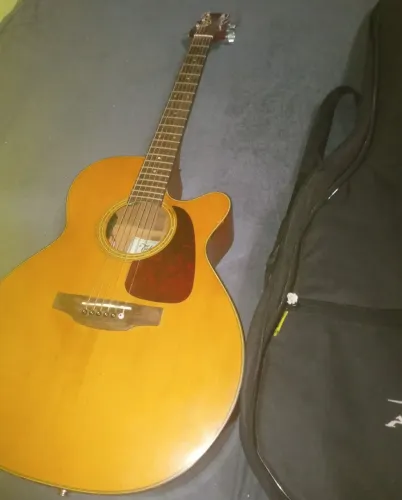 Violão Takamine 