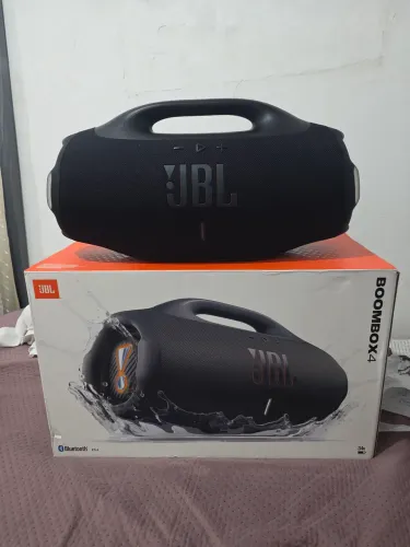 JBL Bombox 4