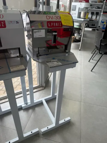 (Oferta!!!) DV-30 DIVISORA COM PEDESTAL INOX GPANIZ