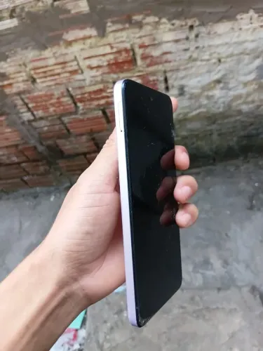 Uma celular para retirada de peças