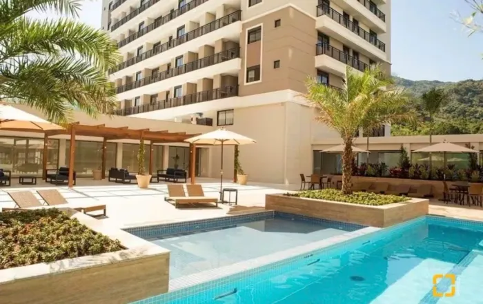 Apt a venda Itacorubi Florianópolis porteira fechada