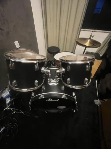 Bateria acústica Pearl