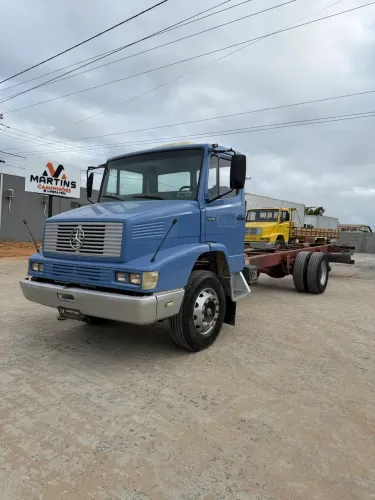 Mercedes-Benz 1618 6x2 truck no chassi 