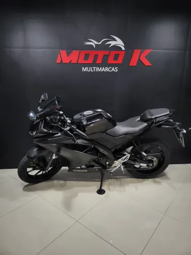 Linda R15 com apenas 12 mil km