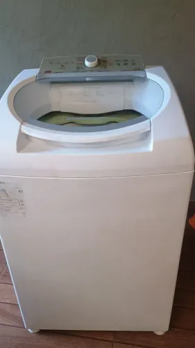 Máquina de Lavar Roupas Brastemp Ative Cesto de Inox 11-Kg ?