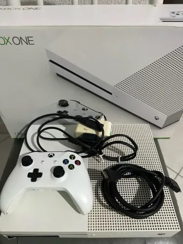 XBOX ONE S 1TB