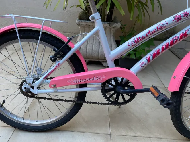 Bicicleta aro 20 feminina branca com rosa 