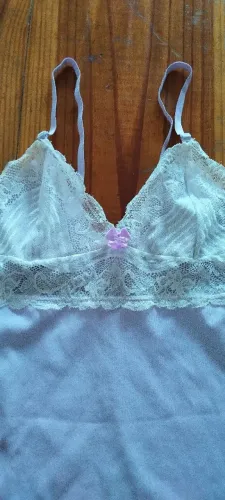 Camisola de Renda, Lilás e Branca.