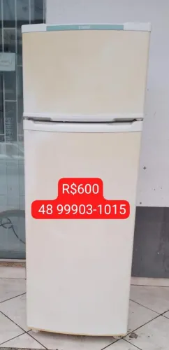 Geladeira gelo seco