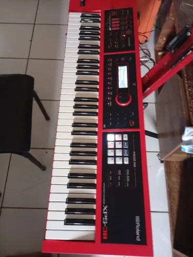 Teclado xp30 com capa pedal sustain cabo pen drive chama no WhatsApp *38