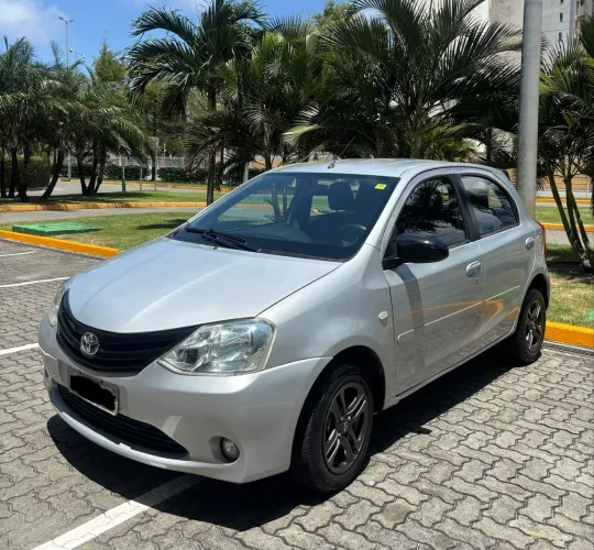 Toyota Etios XS 1.5 Flex 16V 5P Mec. 2014