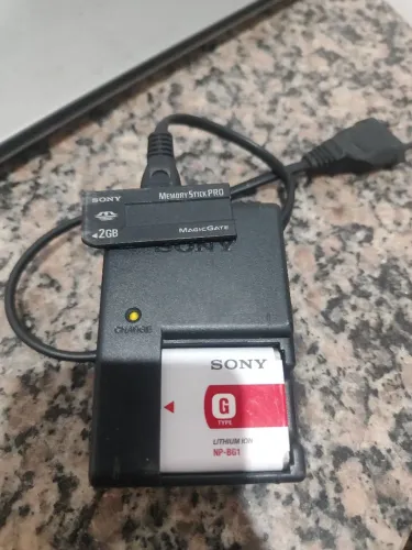 Bateria Sony Type G + Carregador+ cartão 2gb