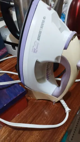 Ferro Black & Decker conservado 