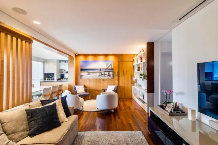 Apartamento à venda no Brooklin com 134m², 3 suítes e 2 vagas de garagem