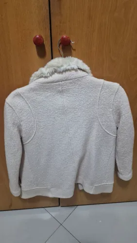 Jaqueta feminina Trafaluc Zara Bege Claro com gola de pelo