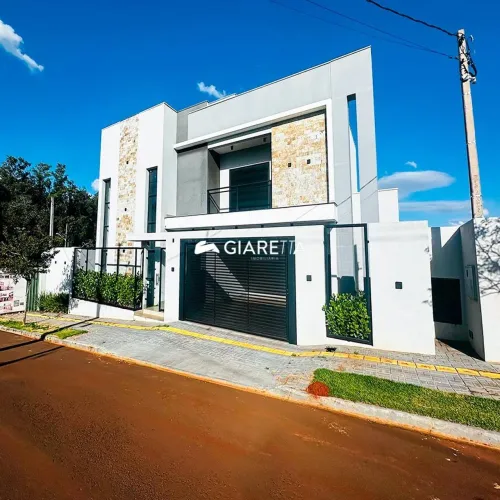 Sobrado amplo à venda em ótima localização, VILA INDUSTRIAL, TOLEDO - PR