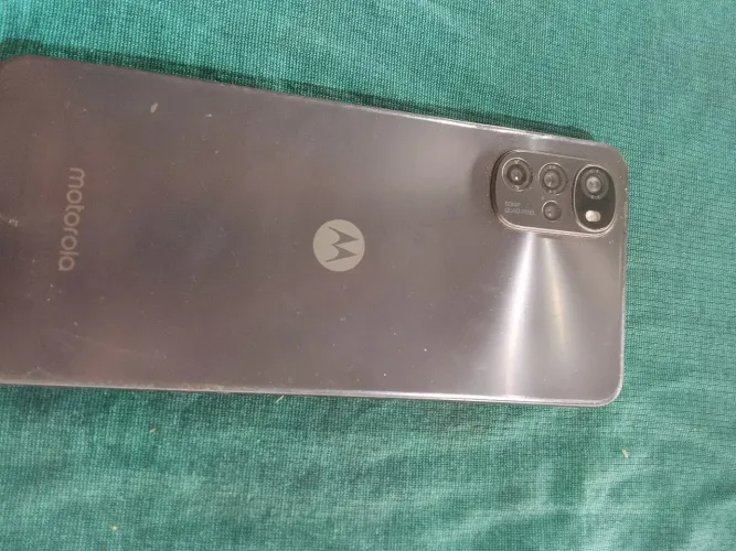 Celular e bom Estado