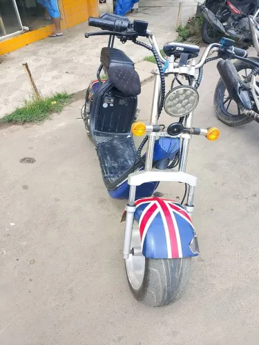 Vendo moto elétrica em perfeito estado valor 6mil
