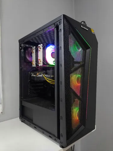 PC GAMER RODA TUDO. VENDO, TROCA EM GAME COM VOLTA 