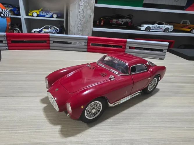 Miniatura 1.18 Masserati A6GCS Berlinetta