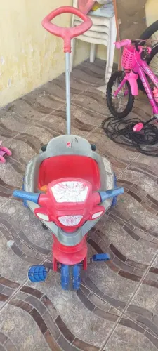 Triciclo infantil Carrinho