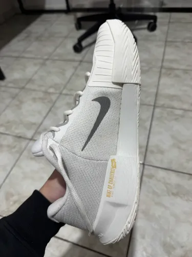 Tênis Nike Zoom GP Challenge Pro HC Cinza
