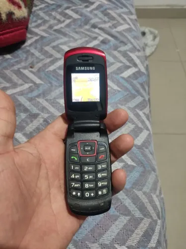 Celular antigo flip Samsung SGH-C276