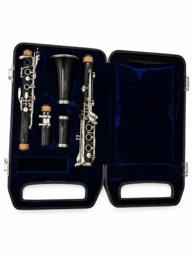 Clarinete Yamaha YCL-24