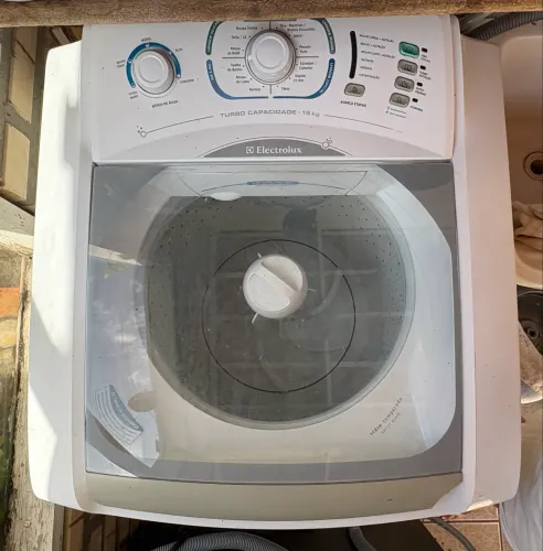Máquina de lavar roupa Electrolux 15kg 