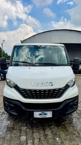 Iveco Daily Furgão 30-130 2.3 9M³ (die)(e5) 2022