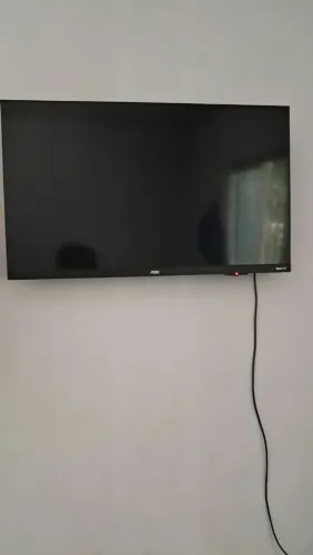 tv AOC 32 polegadas em ótimo estado e funcionando bem 