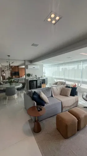 Apartamento a venda no Jardim Apipema com 2 quartos e reformado no Premier Apipema