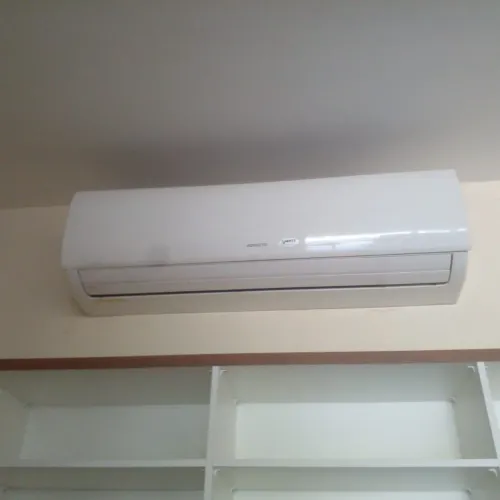 VENDO 2 CENTRAL DE AR-CONDICIONADO(INVERTER) 30.000 BTUs CADA. VALOR 3.400 CADA.