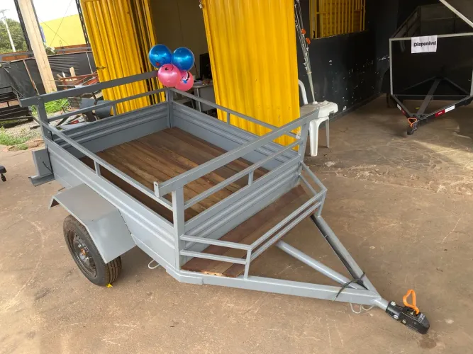 Carretinha de Carro Direto da Fábrica