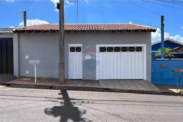 Casa Pronta para Morar no Jardim Bela Vista 3 Quartos e Garagem para 2 Veículos.