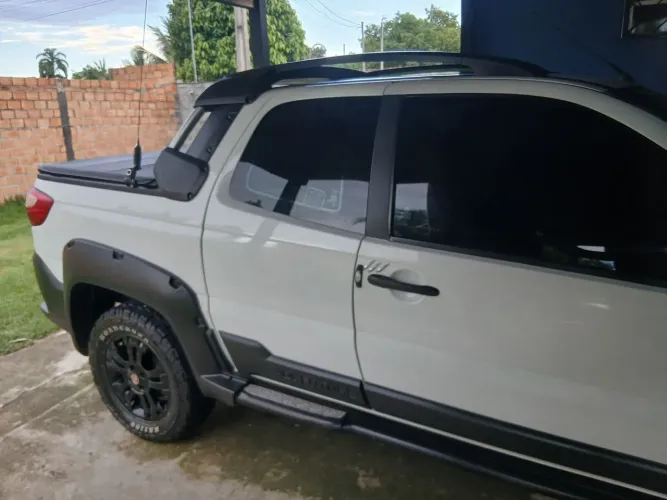Fiat Strada Adventure1.8/ 1.8 Locker Flex CD 2015
