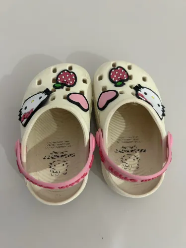 Estilo Crocs Hello Kitty