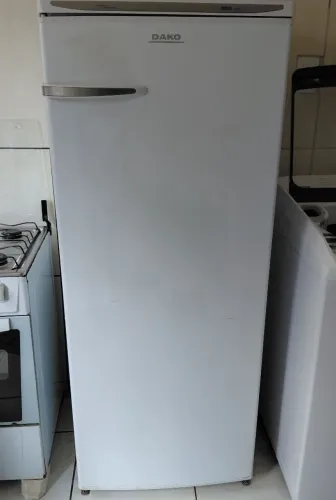 Geladeira Dako 340 L