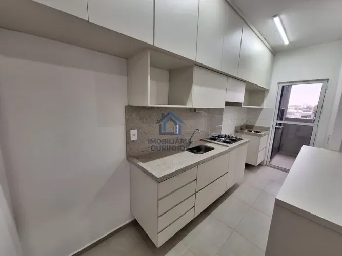 Apartamento com 3 Quarto(s) e 2 banheiro(s) para Alugar, 66 m² por R$ 2750 / Mês