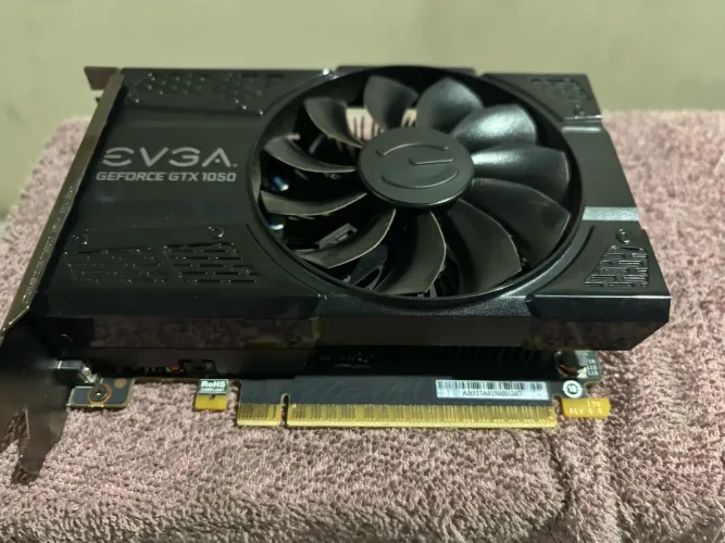 AMD RYZEN 5 1600 + GTX 1050 2GB
