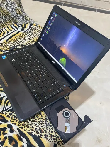 Notebook,leadership em ótimas condições 120 armazenamento Intel core i3